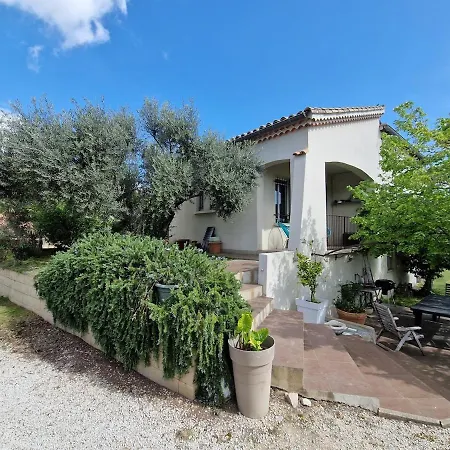Dom wakacyjny Provencal House With Pool Sauveterre (Gard)