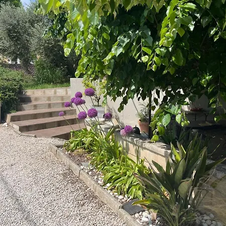 Provencal House With Pool Dom wakacyjny Sauveterre (Gard)